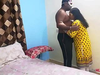 Indian Shanaya Bhabhi In Eye Catching Desi Shalwar Adapt Having Closeup Sex With Love porn video