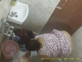 BBW Adult Indian Milf Rina Washing In Bathroom porn video