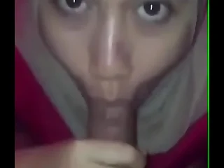 Novinha árabe chupando porn video